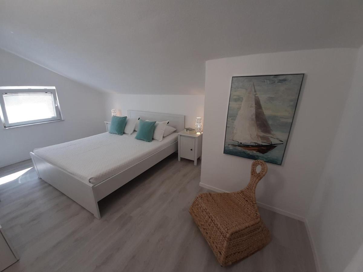 Bella Apartments * Vir